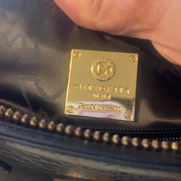 Metrocity - Picture 3 of 8